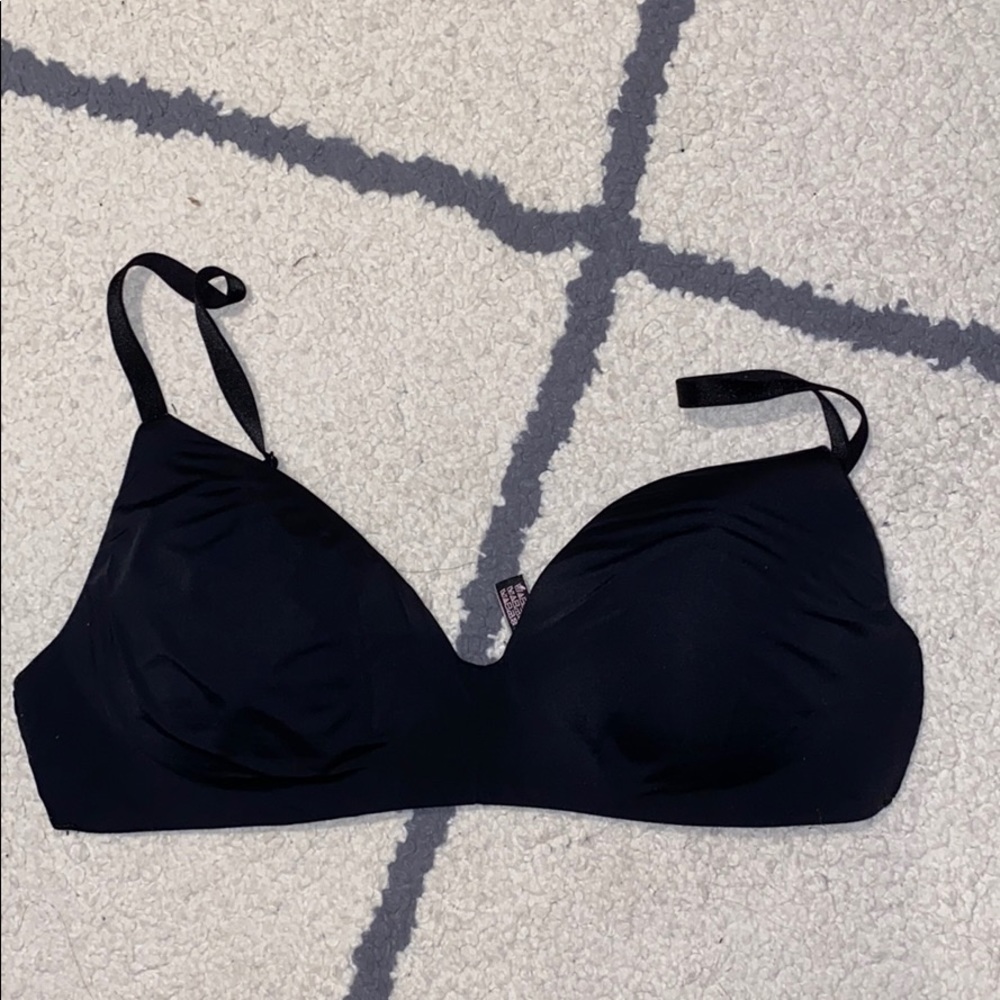 Slightly worn Victoria secret bra 36C ! black